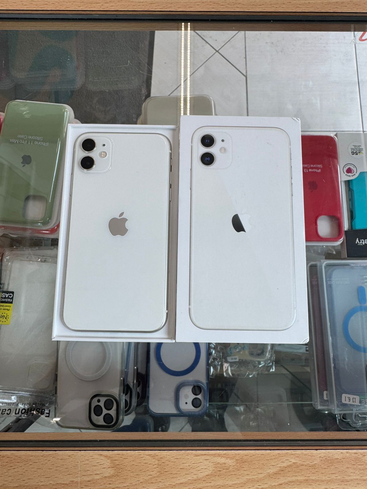 celulares y tabletas - iphone 11 blanco 128 GB Desbloqueado. 0