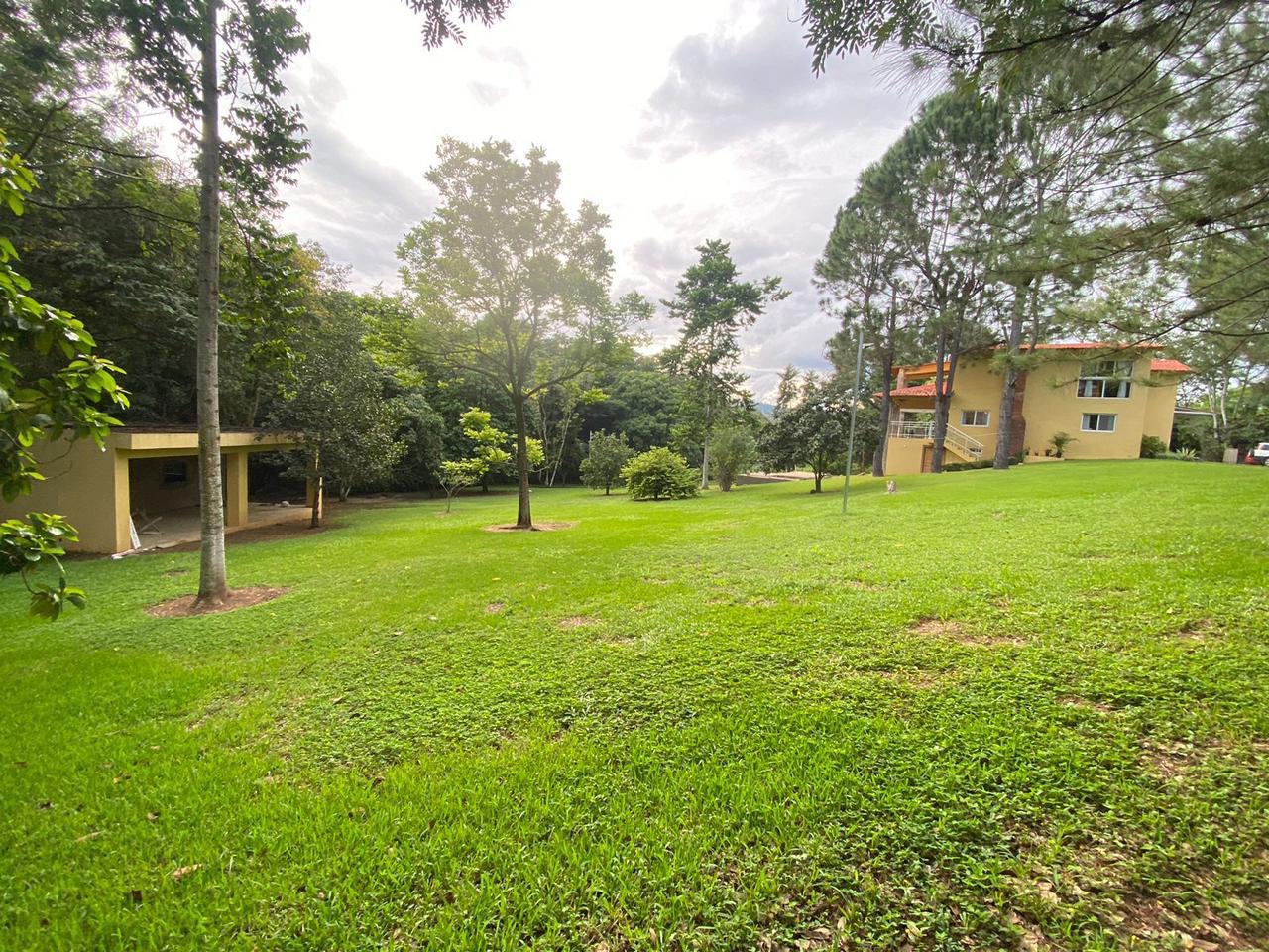 casas vacacionales y villas - Vendo Villa Jarabacoa amueblada tres niveles oport 8