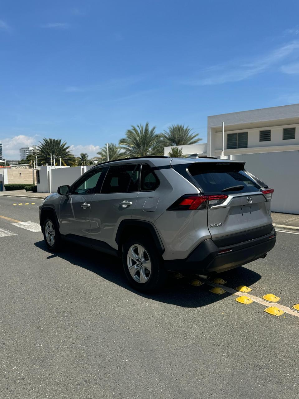 jeepetas y camionetas - Toyota rav4 2020 6