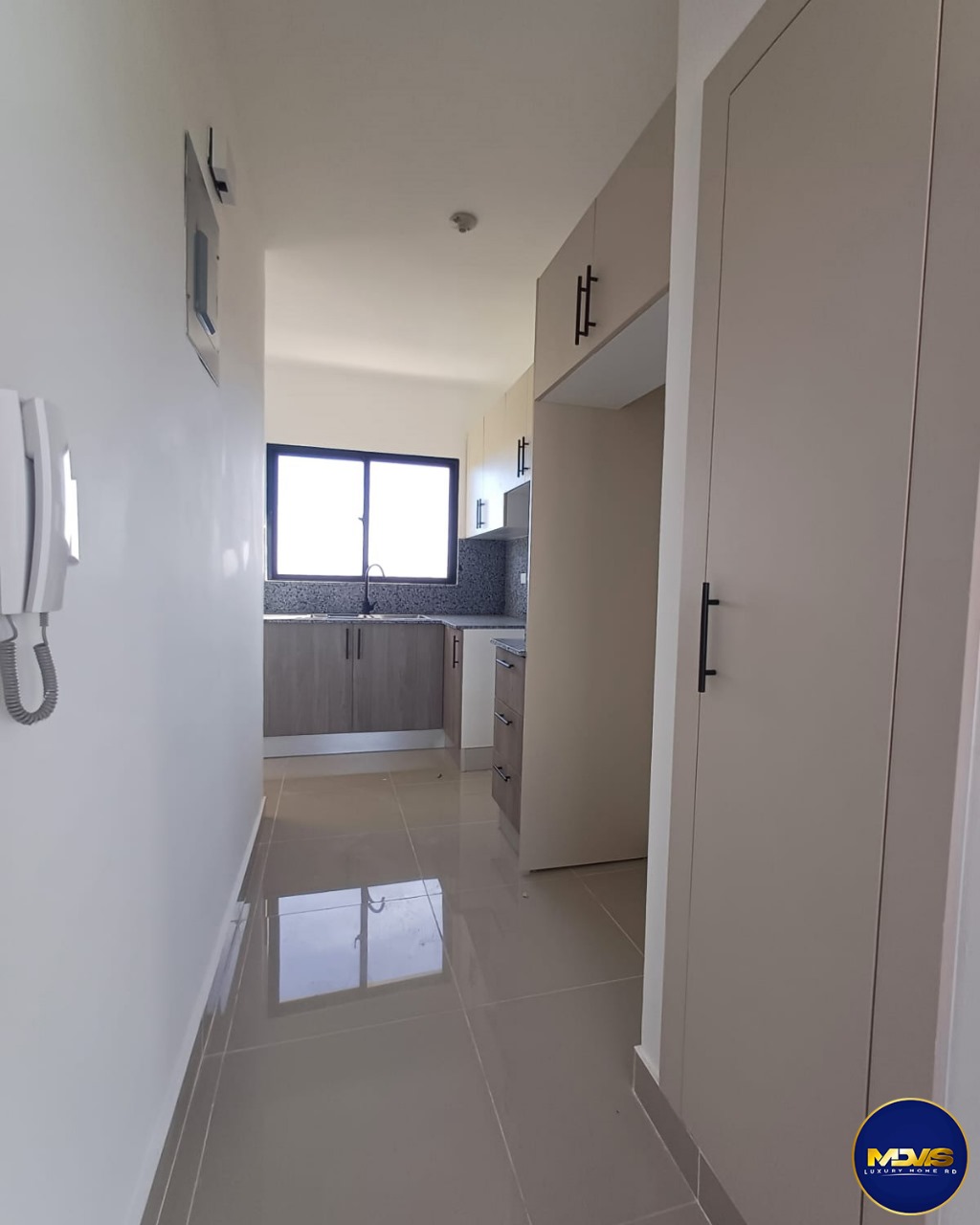 apartamentos - Se Vende Apartamento en proyecto ubicado en las Américas prox al aeropuerto  1