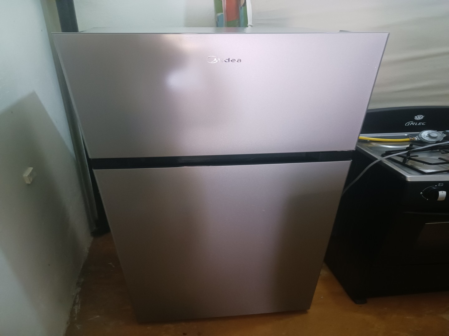 electrodomesticos - Se vende por motivo de viaje nevera y estufa junta o separada 4