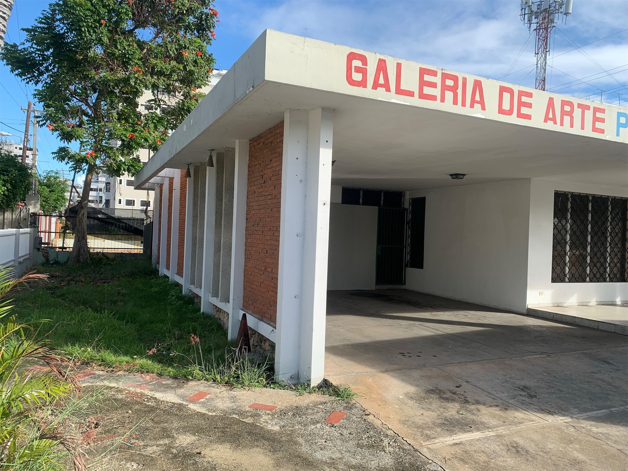 oficinas y locales comerciales - Local esquinero en Naco 1