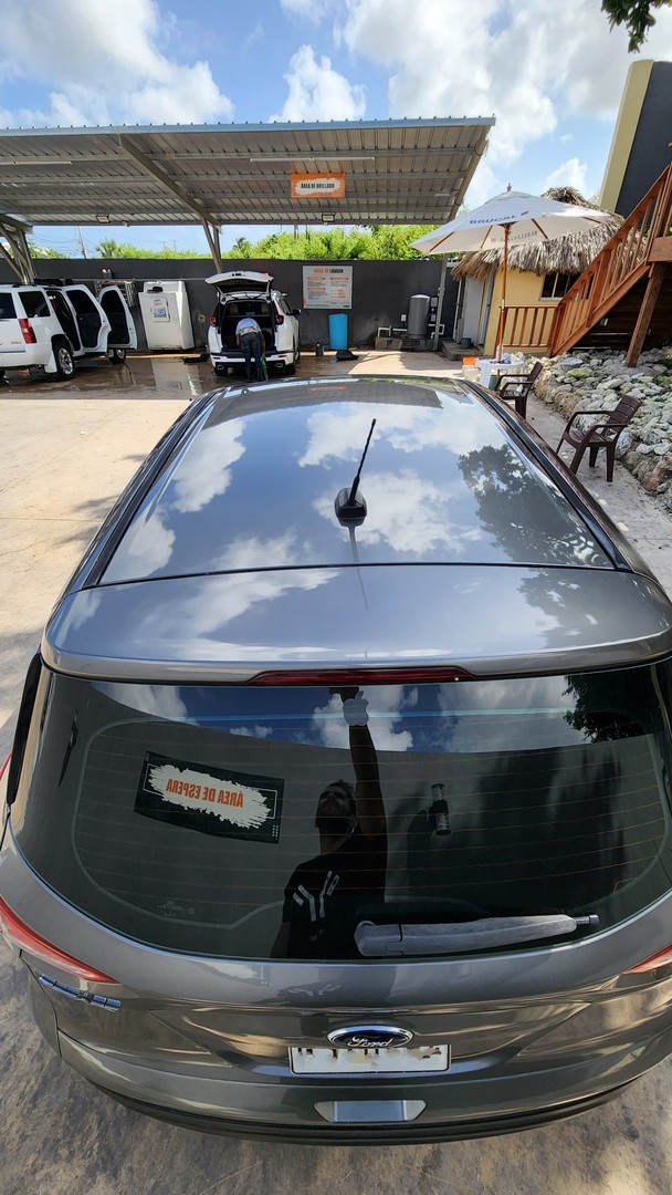 jeepetas y camionetas - Ford Escape Gris 2014 - 2.0L De Buen Uso y Muy Bien Mantenida 1