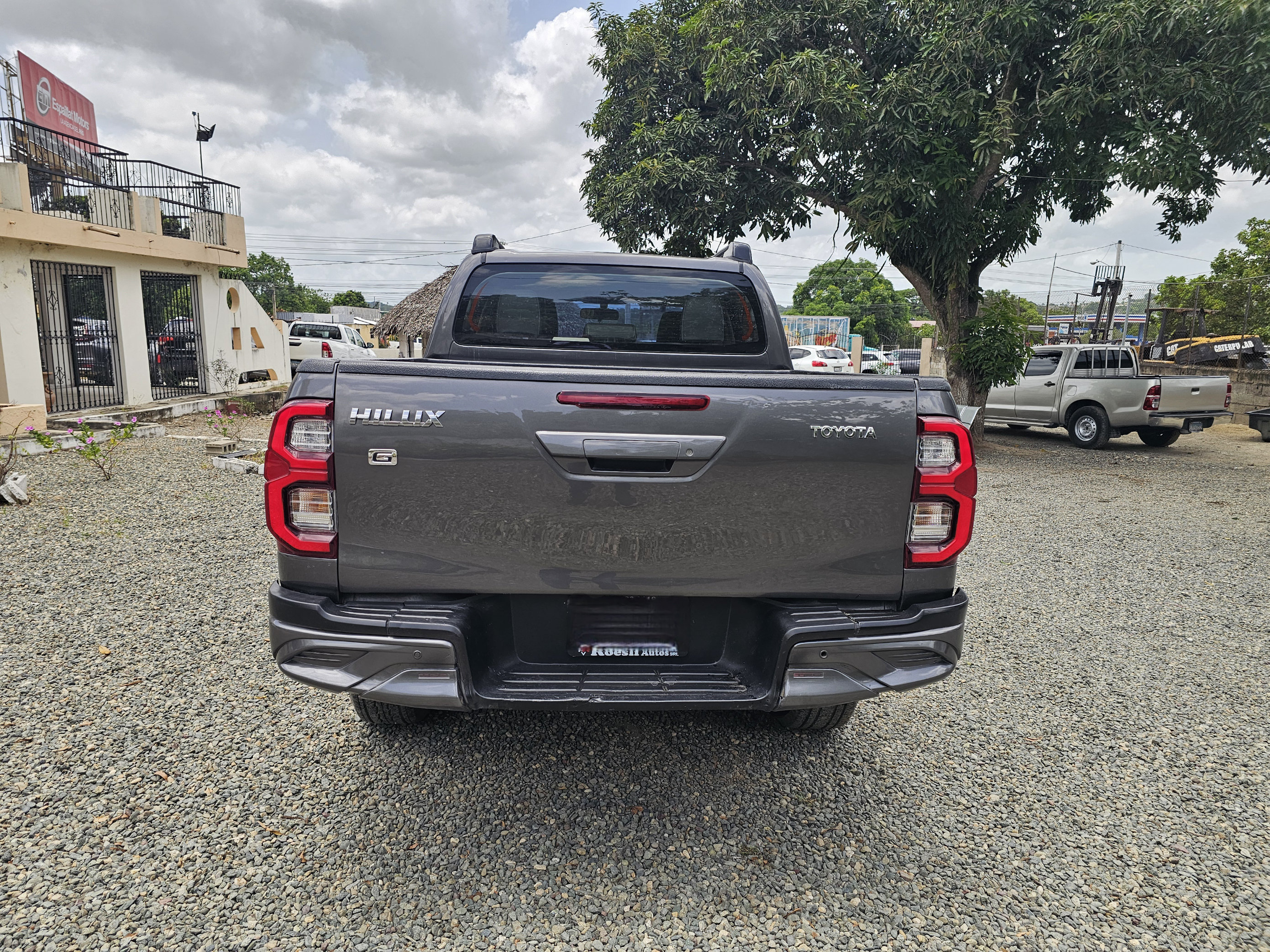 jeepetas y camionetas - Toyota hilux automática 3
