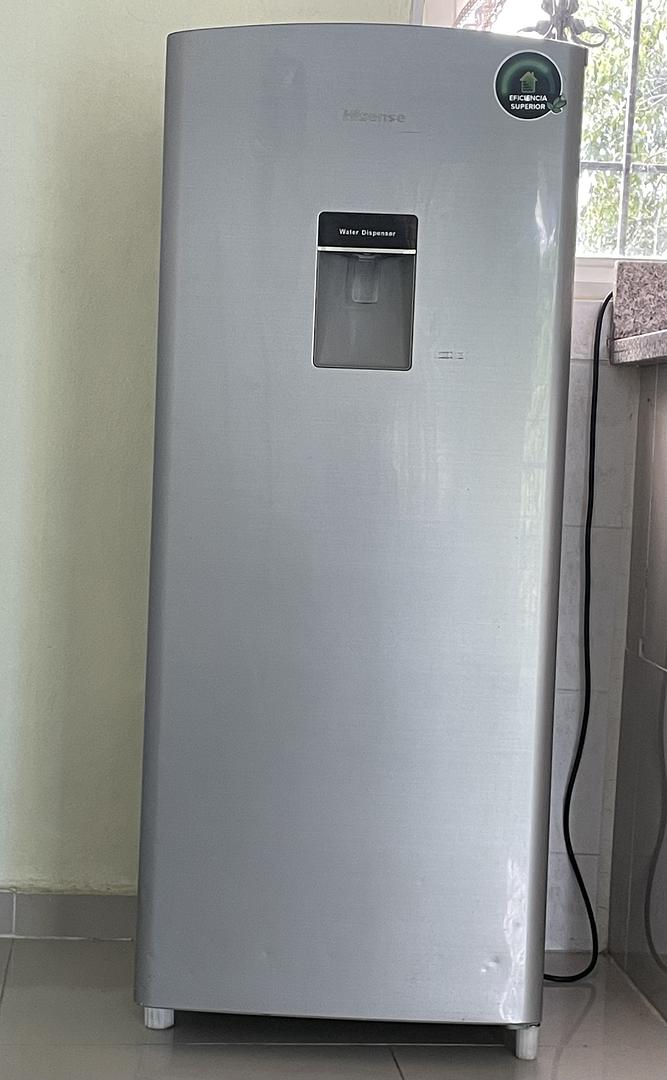 electrodomesticos - NEVERA HISENSE 14,500 negociable por motivo de viaje  1