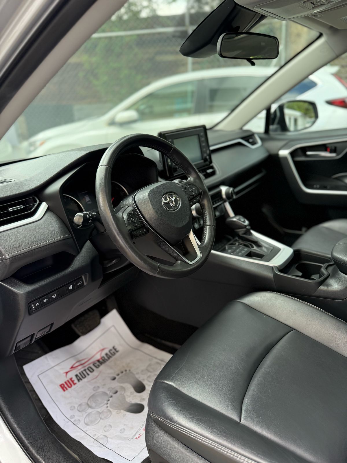 jeepetas y camionetas - Toyota rav4 2019 xle premium  5