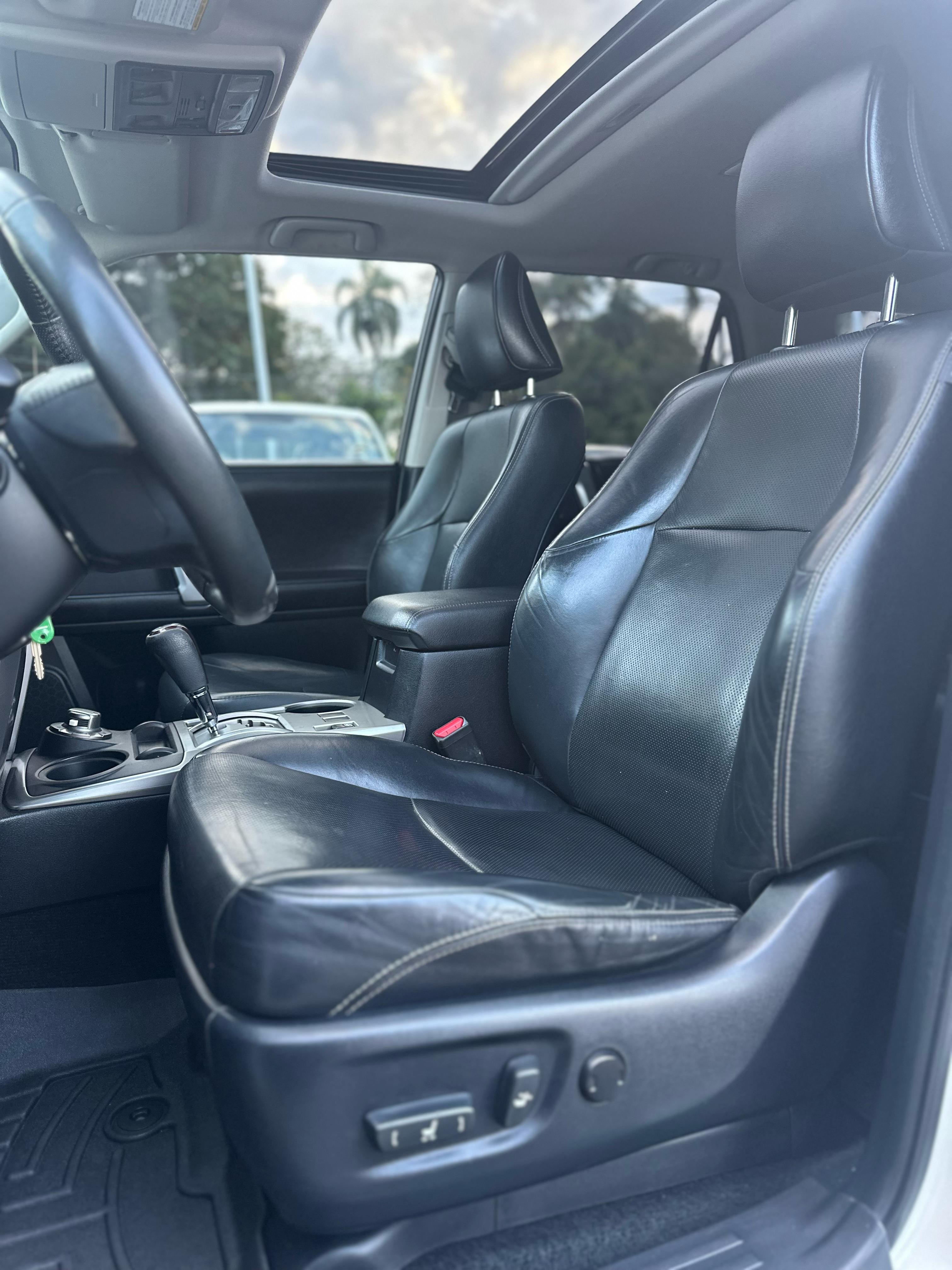 jeepetas y camionetas - Toyota 4Runner Limited 2016
US$ 35,000.00 8