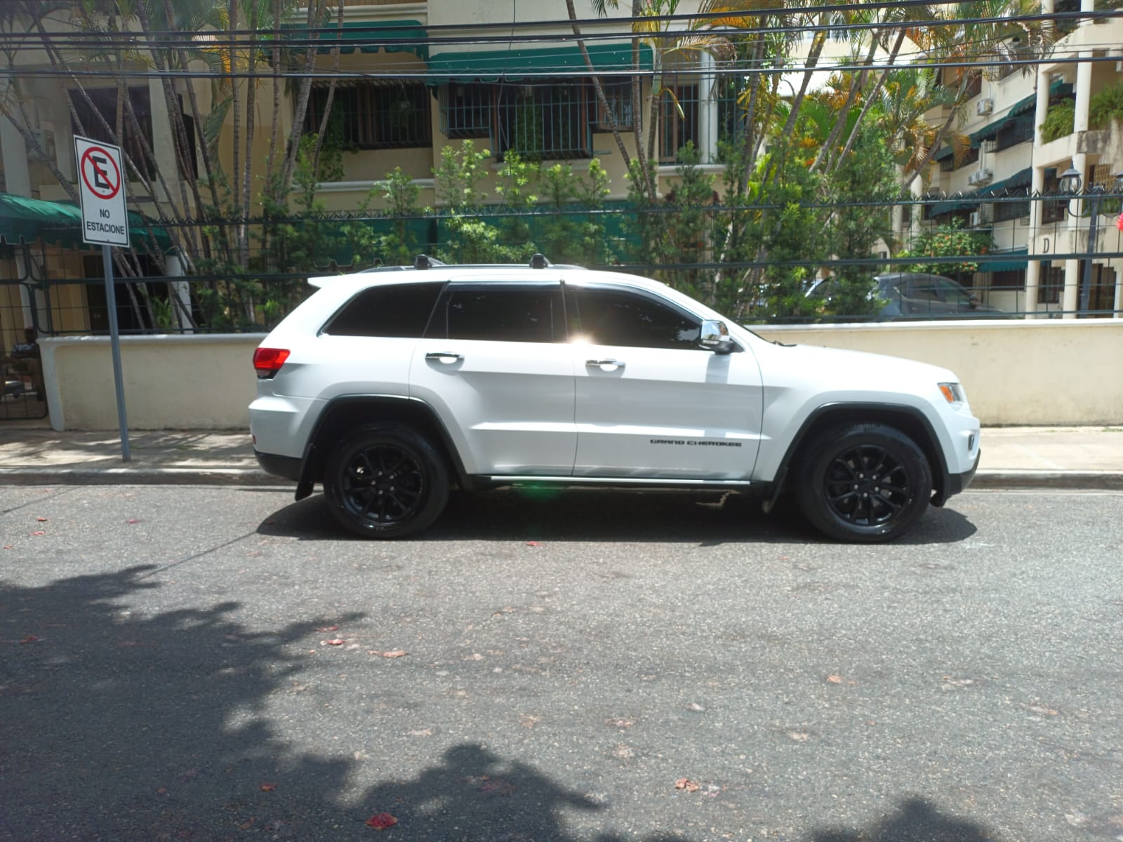 jeepetas y camionetas - Grand cherokee 2015 Por enfermedad familia 7