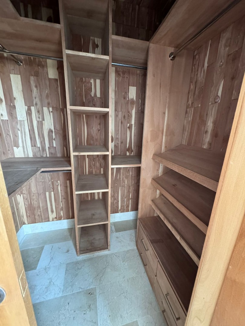 apartamentos - Hermoso penthouse en venta 
📍Autopista Duarte , próximo a Pucmm


🟡286 metros
 7