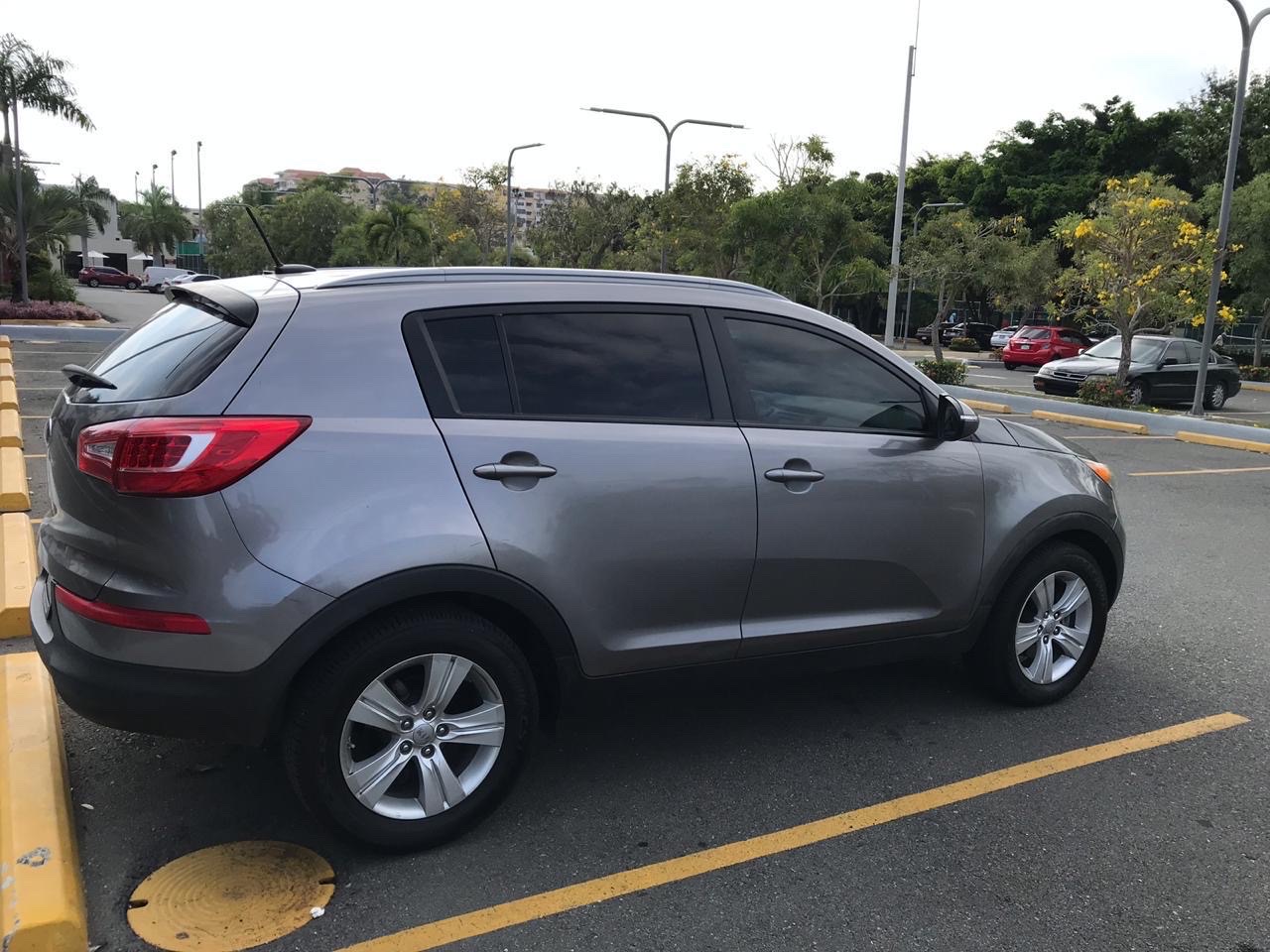 jeepetas y camionetas - Vendo Kia Sportage 2013 2