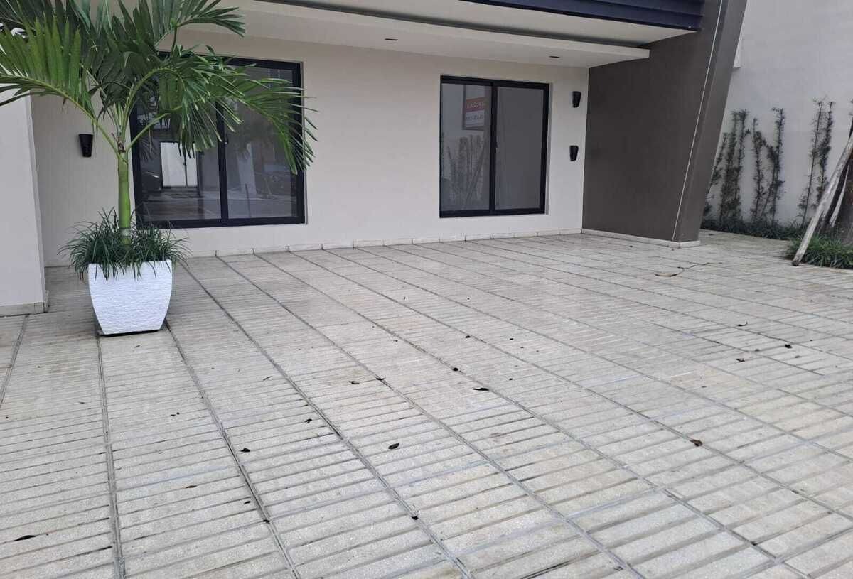 oficinas y locales comerciales - ALQUILO  Local en 1er Piso en Naco 9