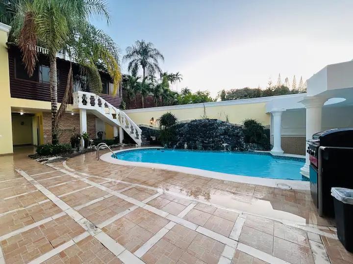 apartamentos - Alquilo Hermosa Casa Con Piscina Privada y Casa Club Golf, En Isabel Villas,  2