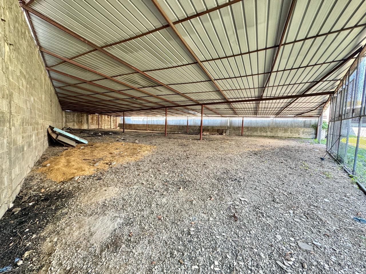 oficinas y locales comerciales - Terreno con Naves en Alquiler AUTOPISTA DUARTE USD 4