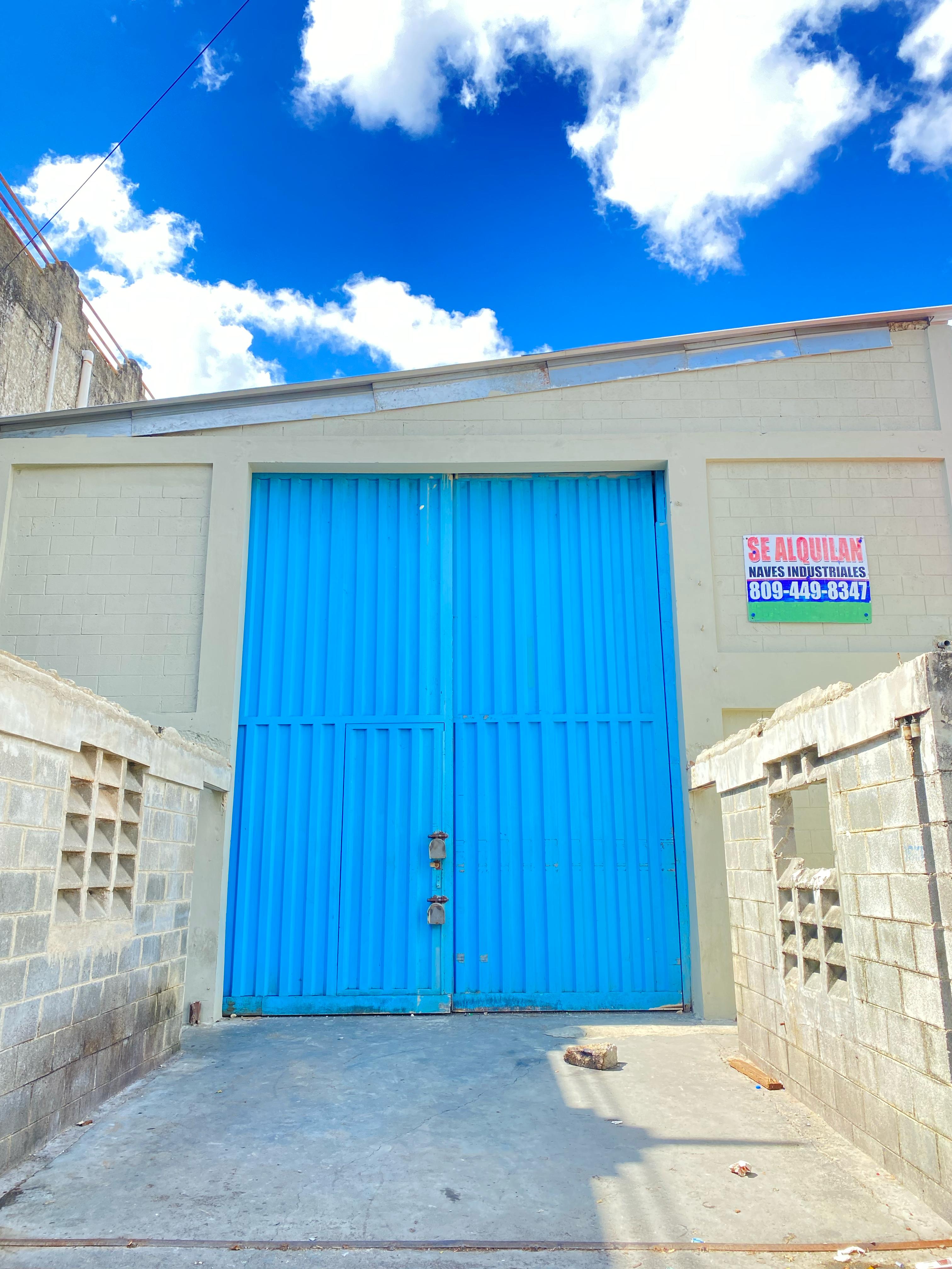 oficinas y locales comerciales - Nave comercial DISPONIBLE 