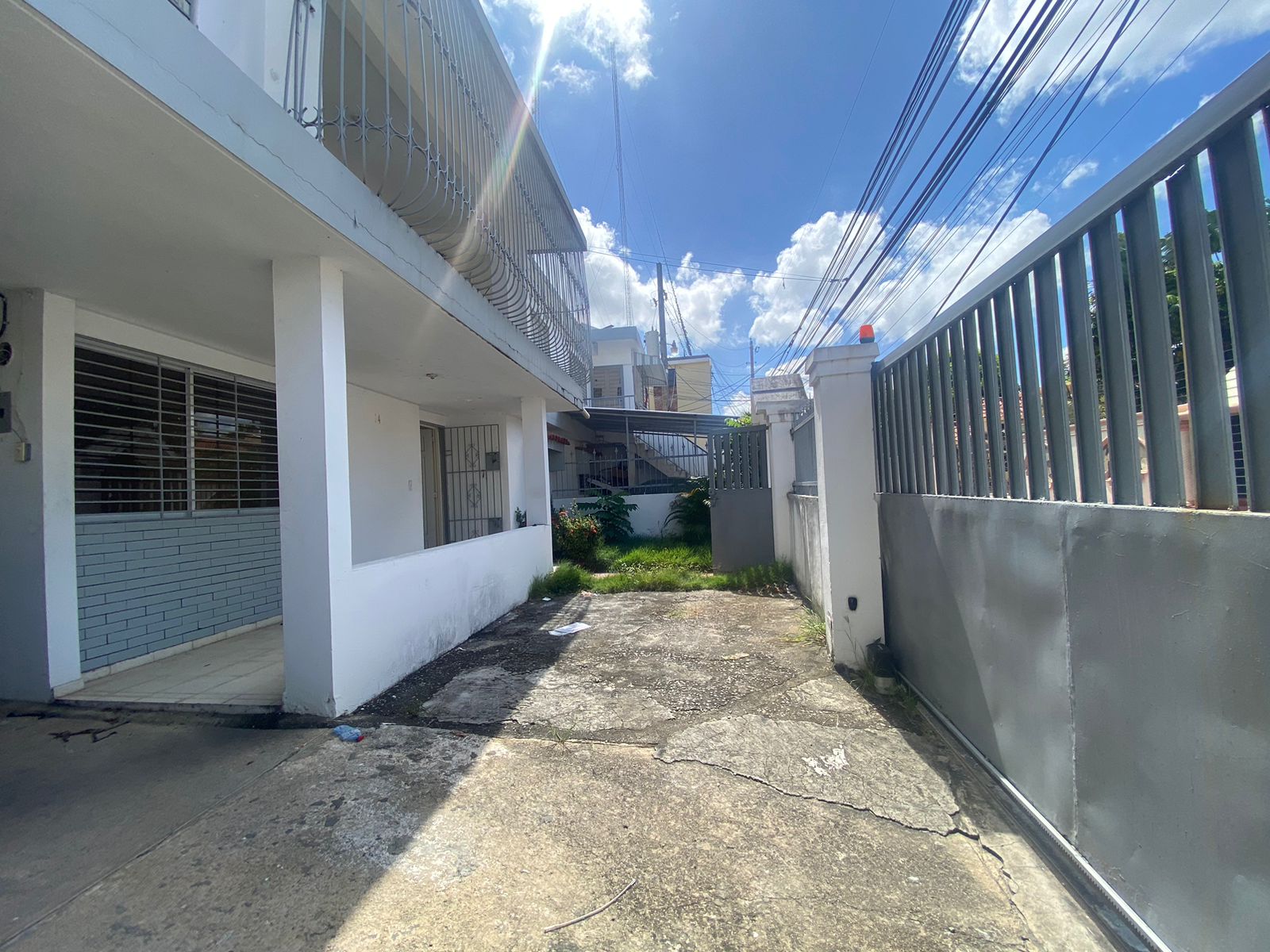 casas - Alquilo casa primer nivel en vista hermosa  0