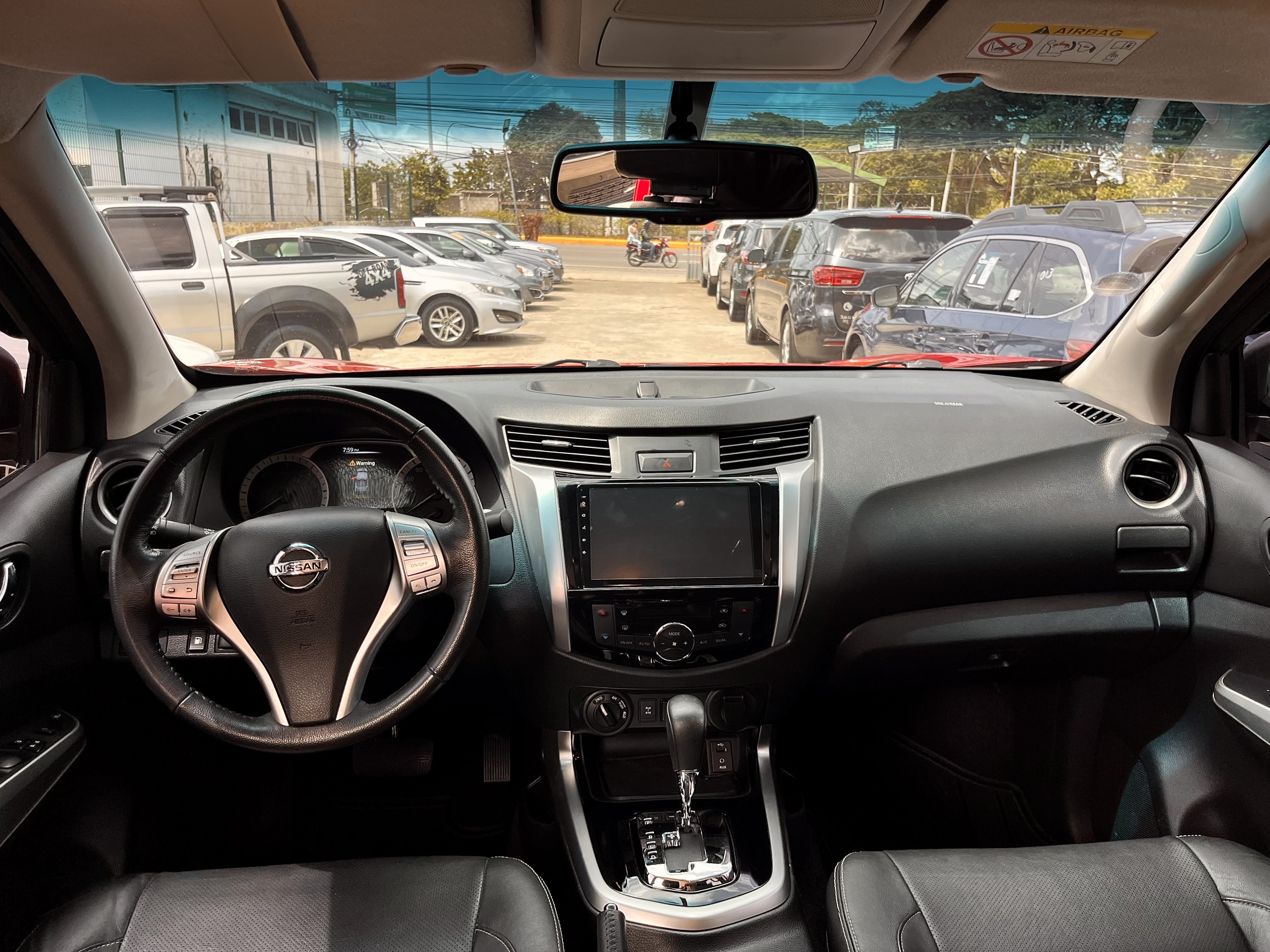 jeepetas y camionetas - Nissan Frontier 2021 – Versión LE 4x4 Diesel
 5