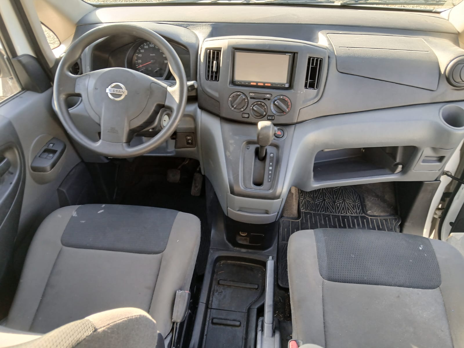carros - VENDO NISSAN NV200 FINANCIAMIENTO DISPONIBLE  8
