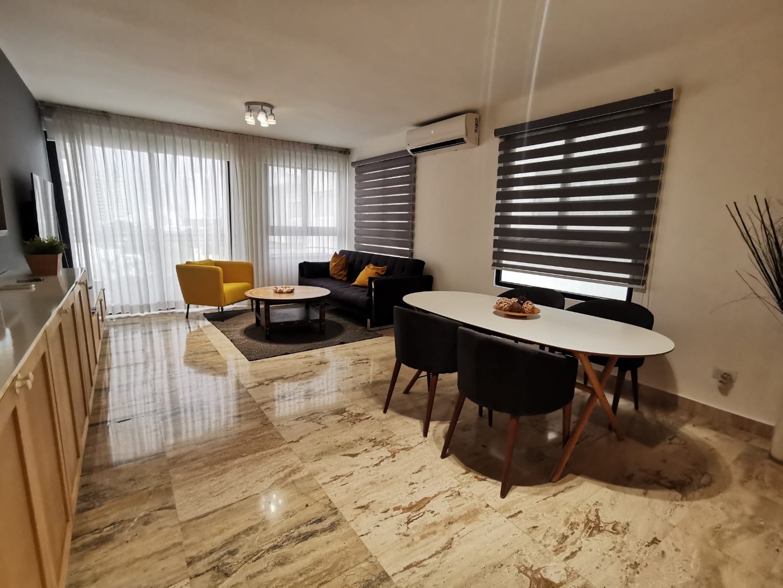 apartamentos - ALQUILER DE APARTAMENTO DE UNA HABITACIÓN AMUEBLADO FULL A PASOS DE LA CHURCHILL