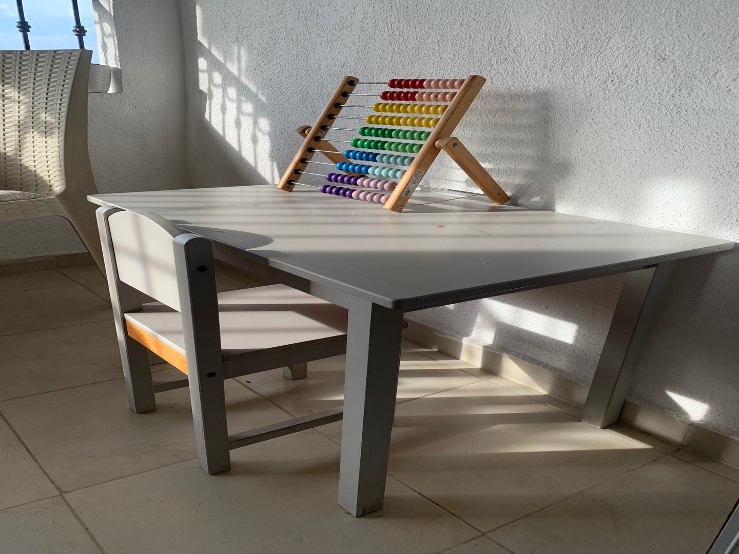 muebles - Mesa y silla niños  1