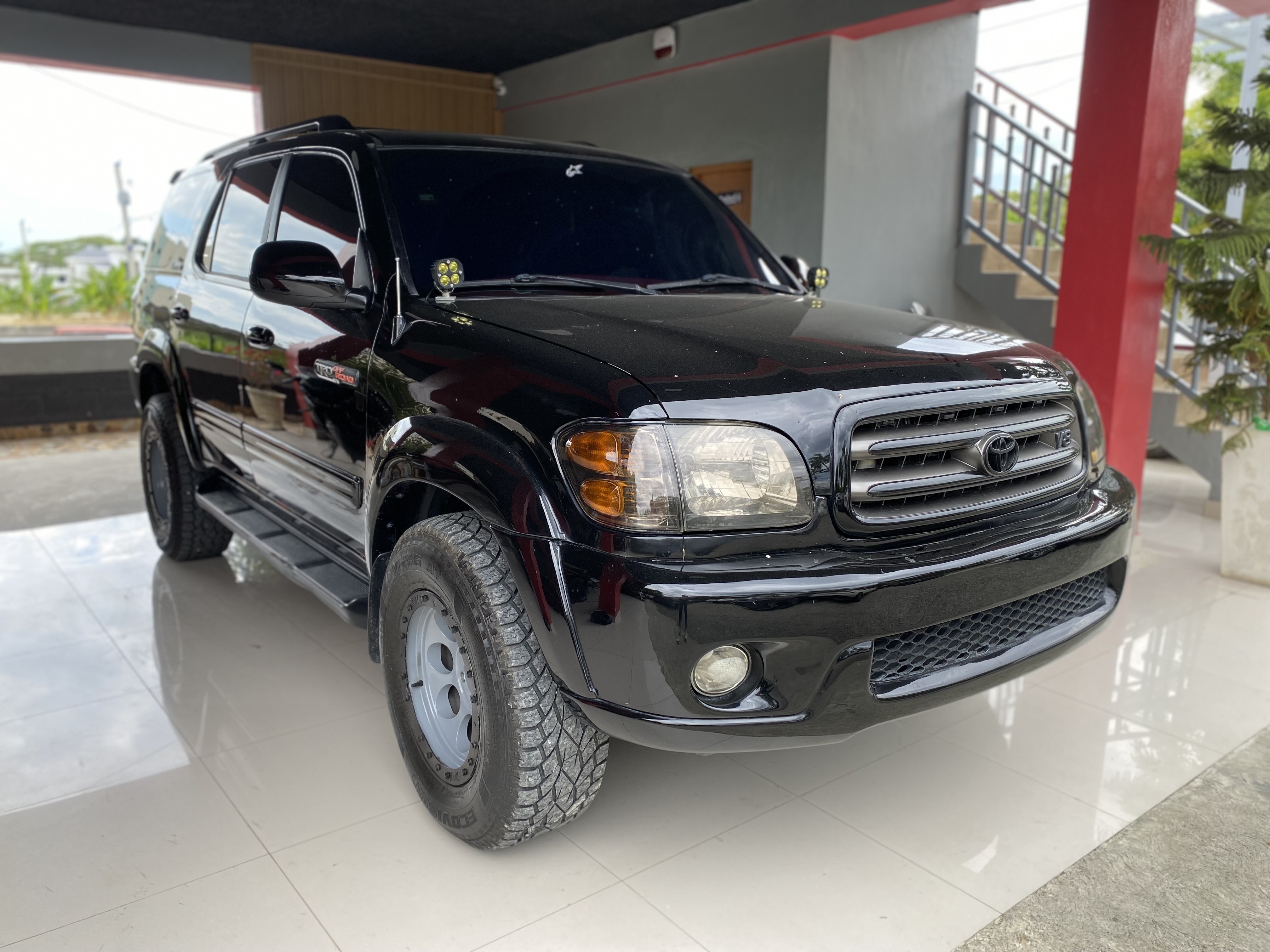 jeepetas y camionetas - TOYOTA SEQUOIA 2002 1