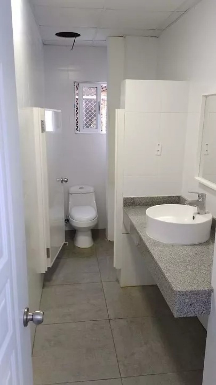 oficinas y locales comerciales - Alquiler local comercial Primer  NIVEL Los Prados 2