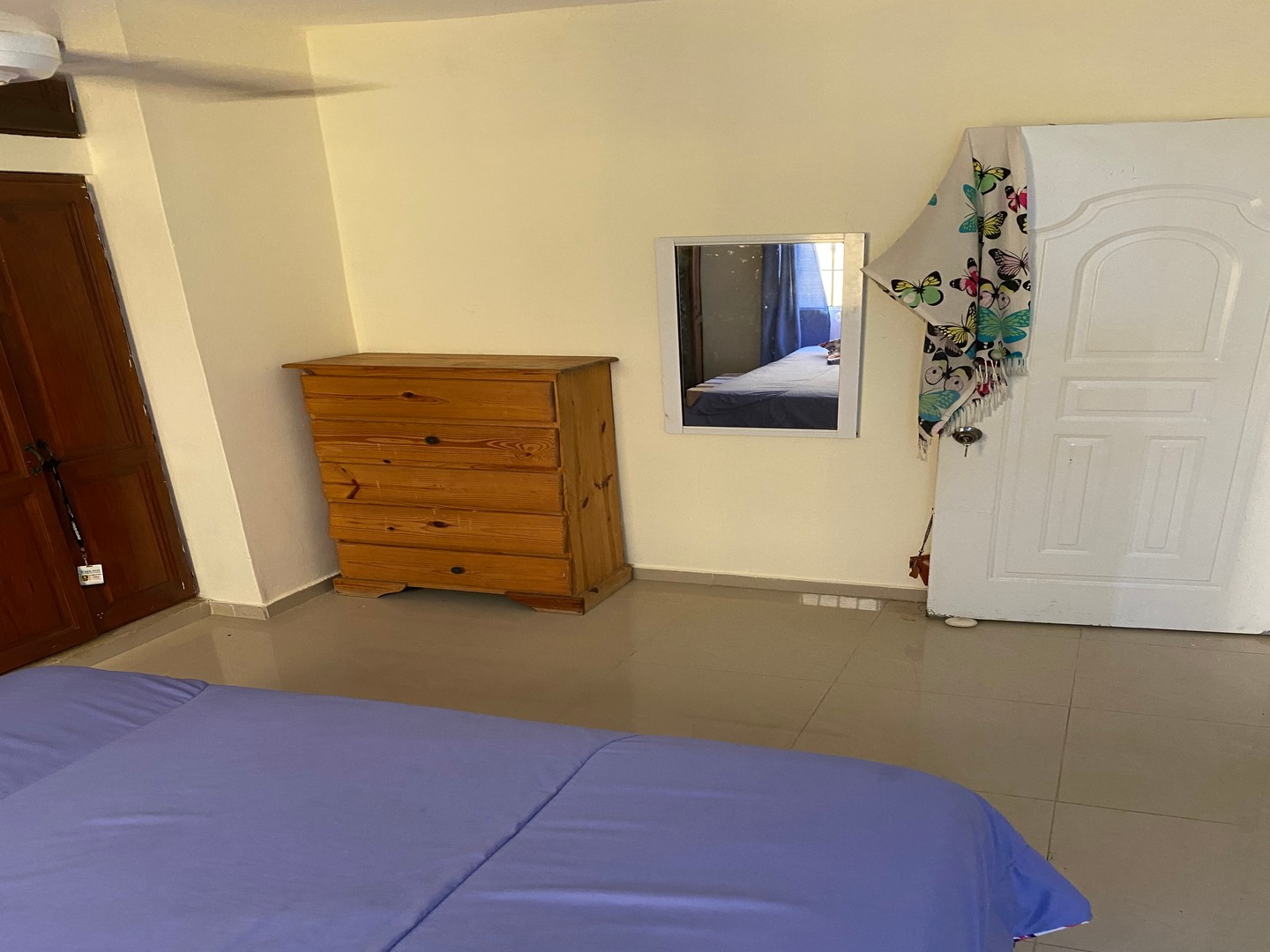 habitaciones y viviendas compartidas - Busco Roomate/Companera de vivienda con Parqueo Privado!!! 4