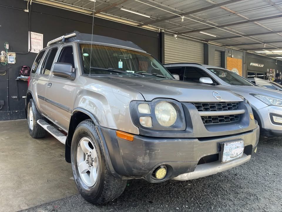 jeepetas y camionetas - Nissan xterra 2004