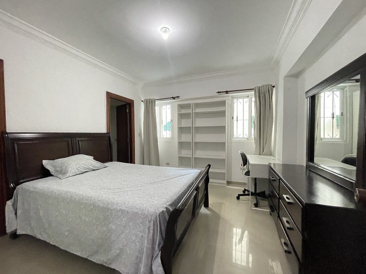 apartamentos - Apartamento con Amplia Terraza y mucho espacio disponible en Bella Vista. 2