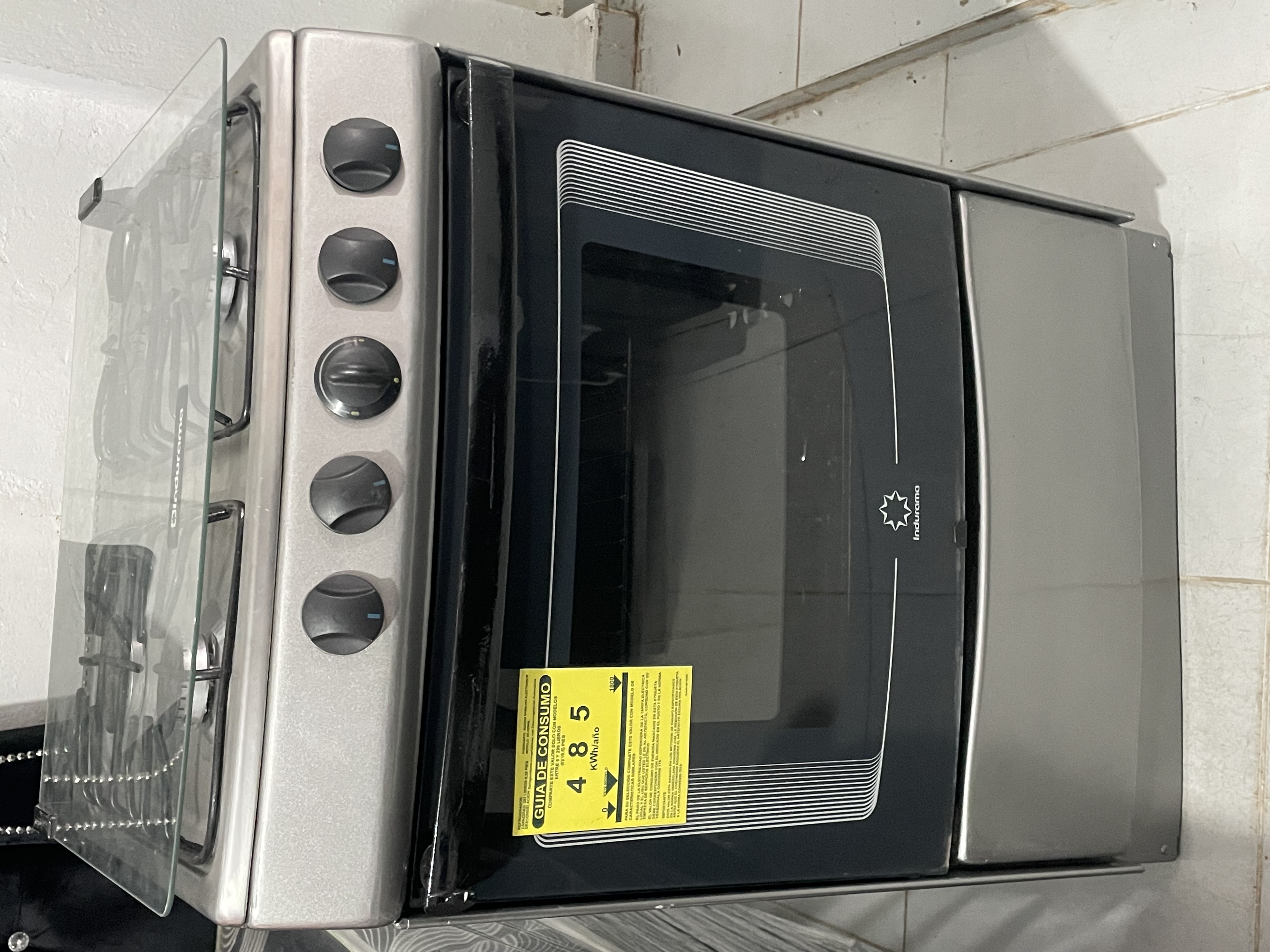 electrodomesticos - Estufa Indurama de 24 pulgadas importada como nueva con garantía  1