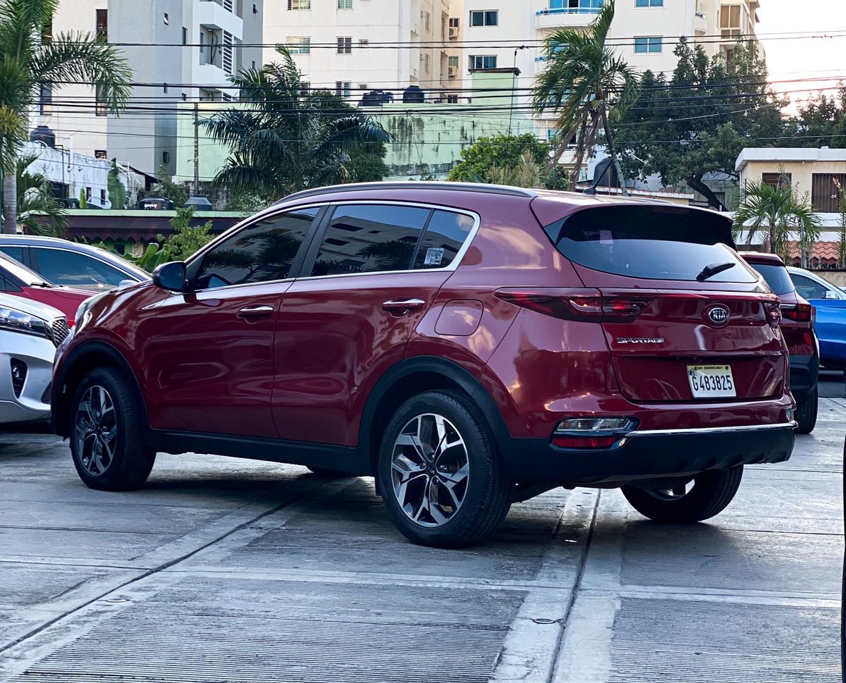 jeepetas y camionetas - Kia Sportage 2020 MOTOR DOHC, FINANCIAMIENTO DISP. 8