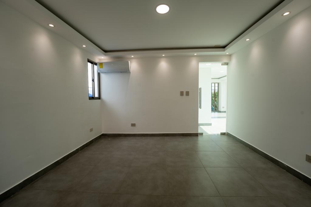 oficinas y locales comerciales - oportunidad local en venta en una de las zonas de más crecimiento comercial   5