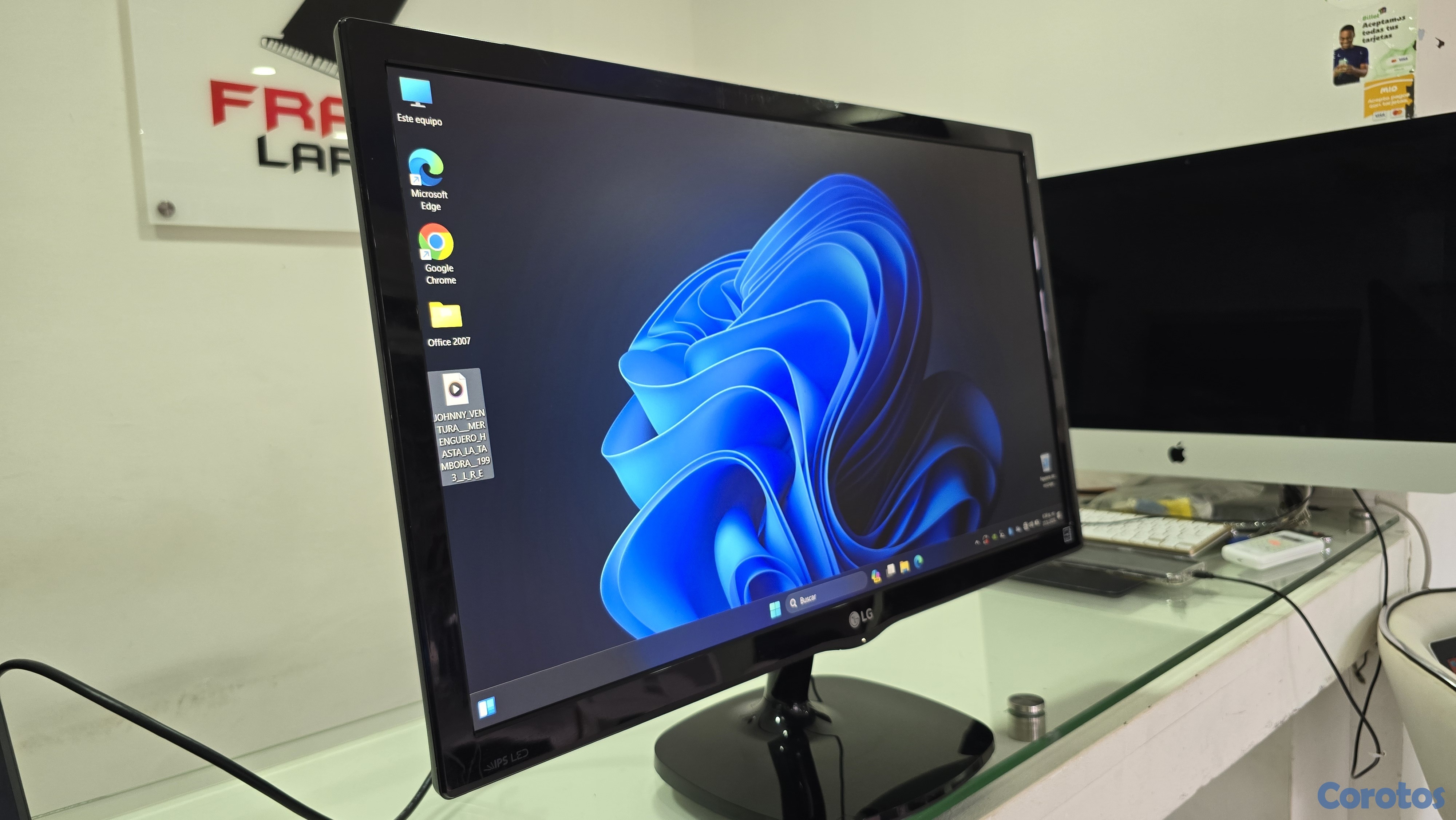 computadoras y laptops - Monitor LG de 27 Pulgadas full 1080p hdmi salida de audio 1