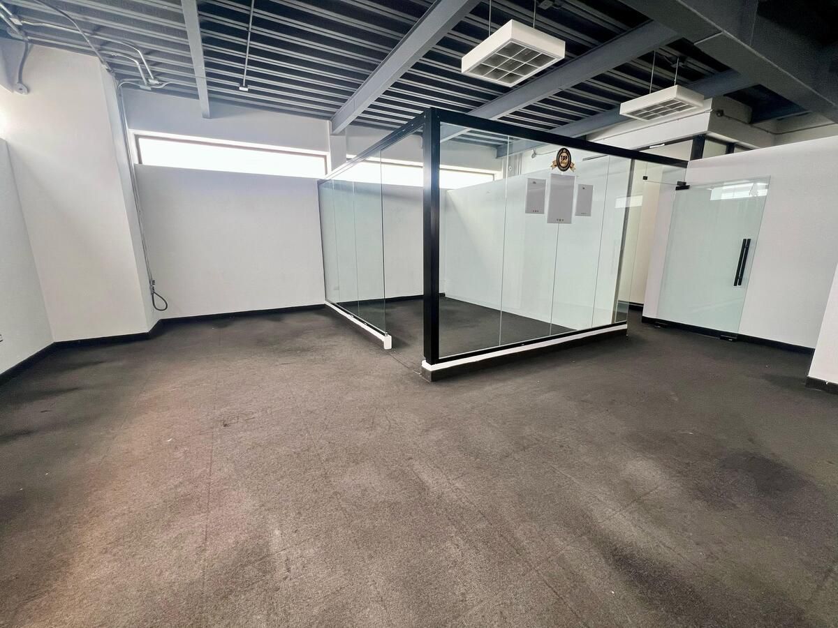 oficinas y locales comerciales - 🔵Alquilo Local 2do piso en Paraiso  7