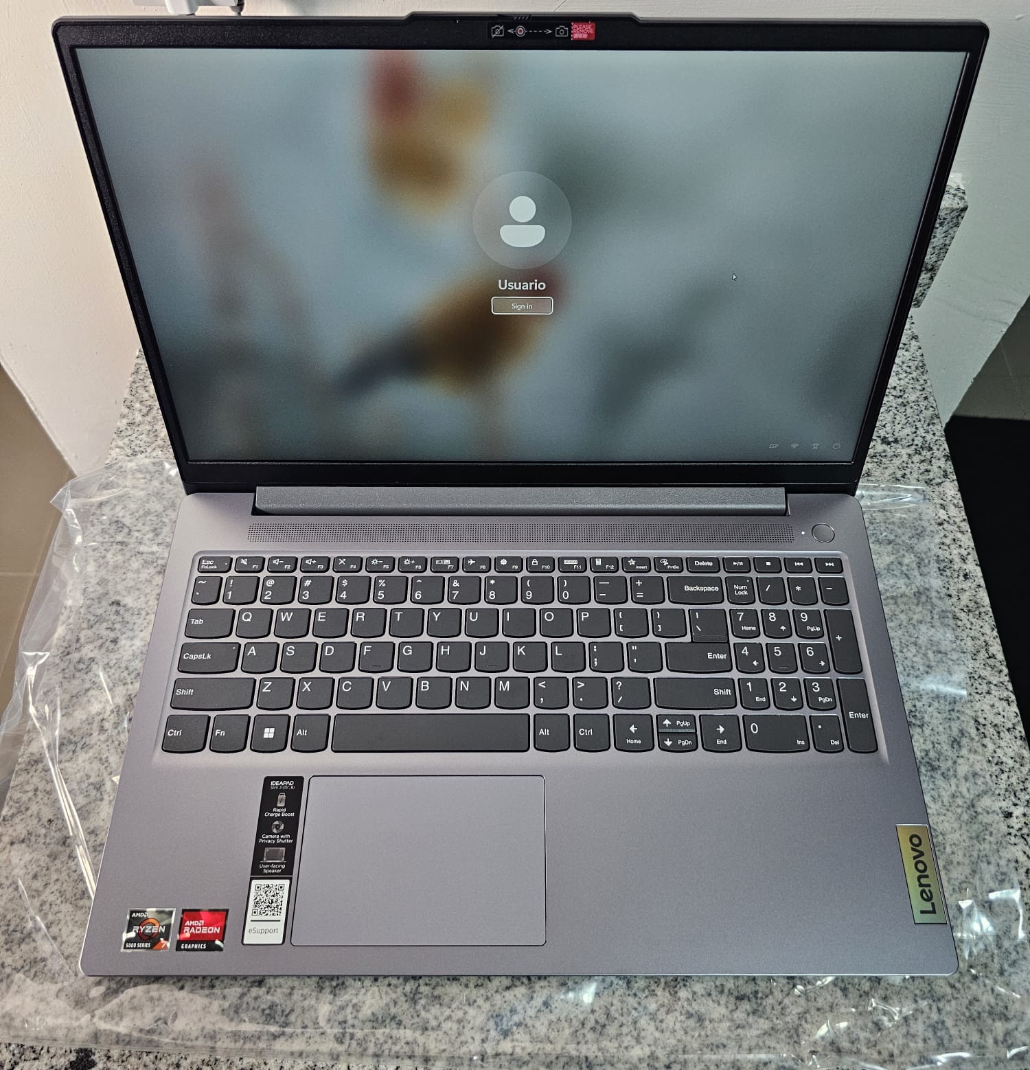 computadoras y laptops - LAPTOP LENOVO RYZEN 7 16GBRAM PANTALLA TOUCH NUEVO 9