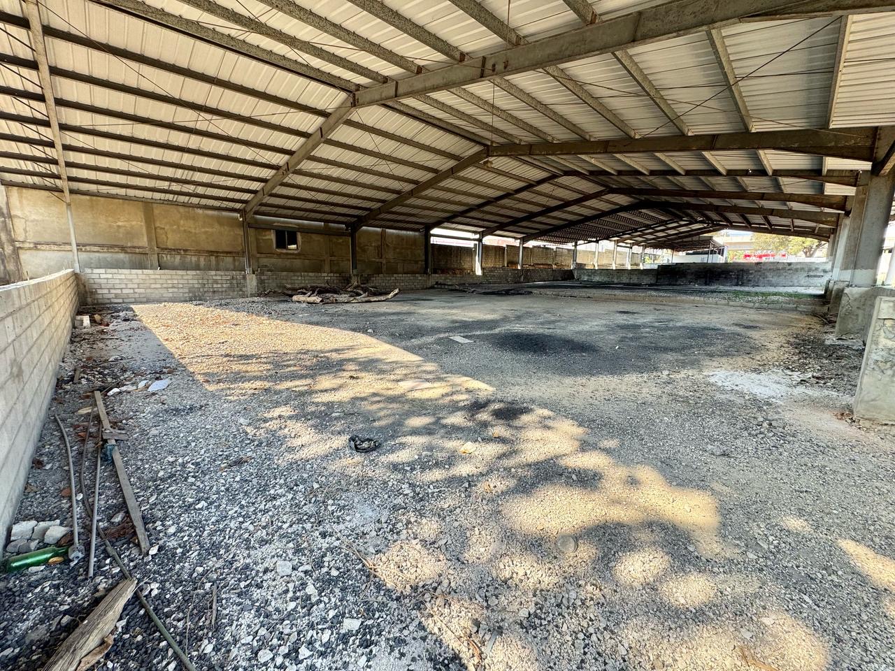 oficinas y locales comerciales - Terreno con Naves en Alquiler AUTOPISTA DUARTE USD 4