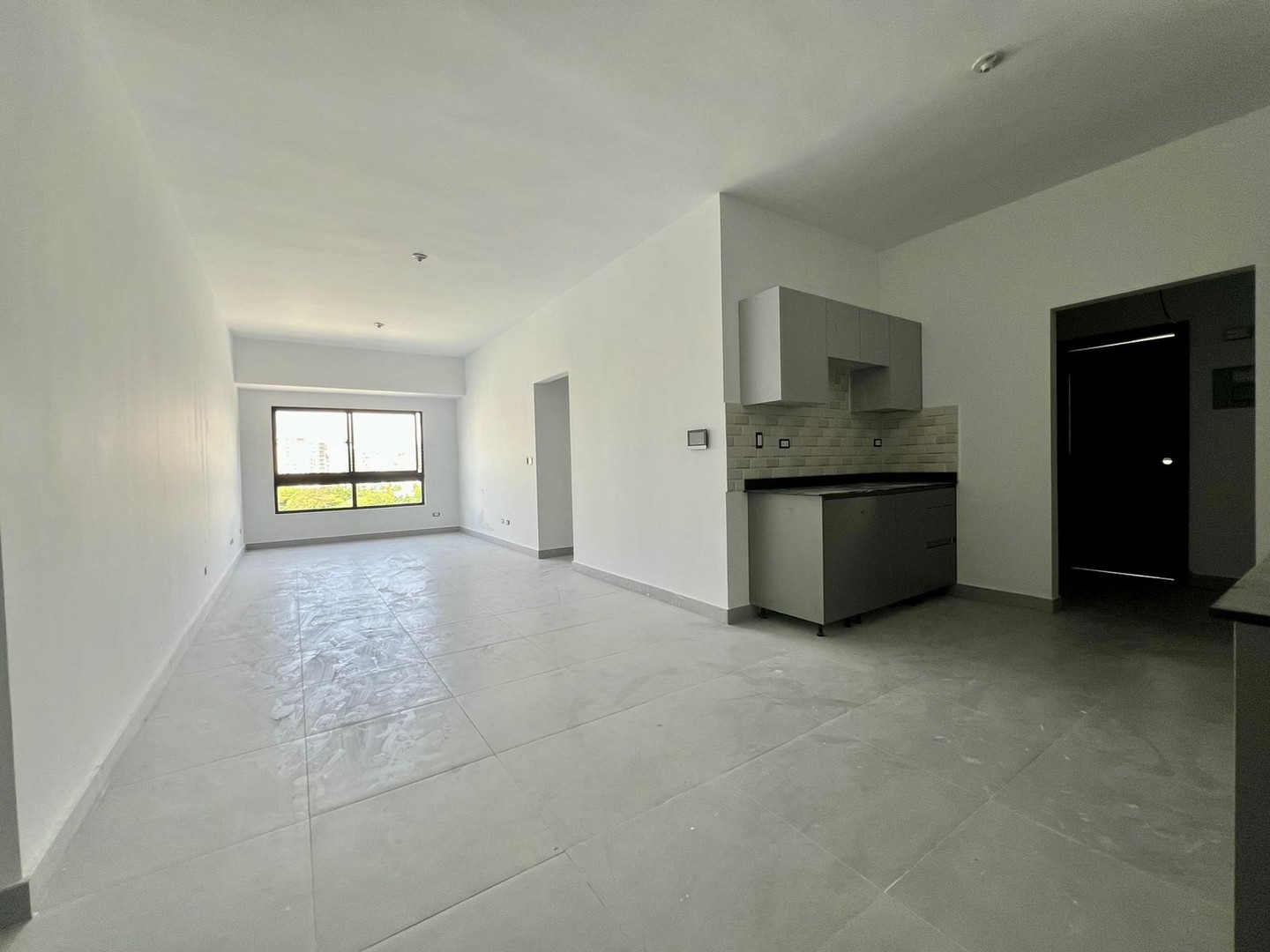 apartamentos - Naco nuevo piso 8 2 habitaciones 2.5 banos 2 parqueos  0