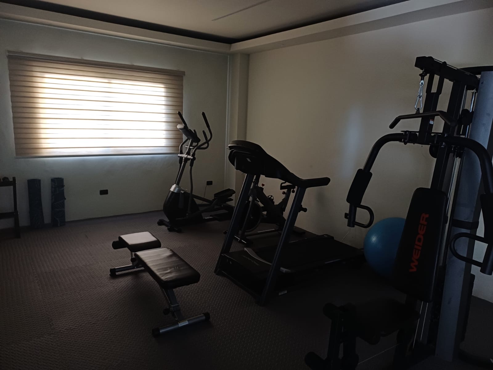apartamentos - Alquiler Apartamento nuevo en Torre,8vo piso con vista panorámica hacia al mar
 8
