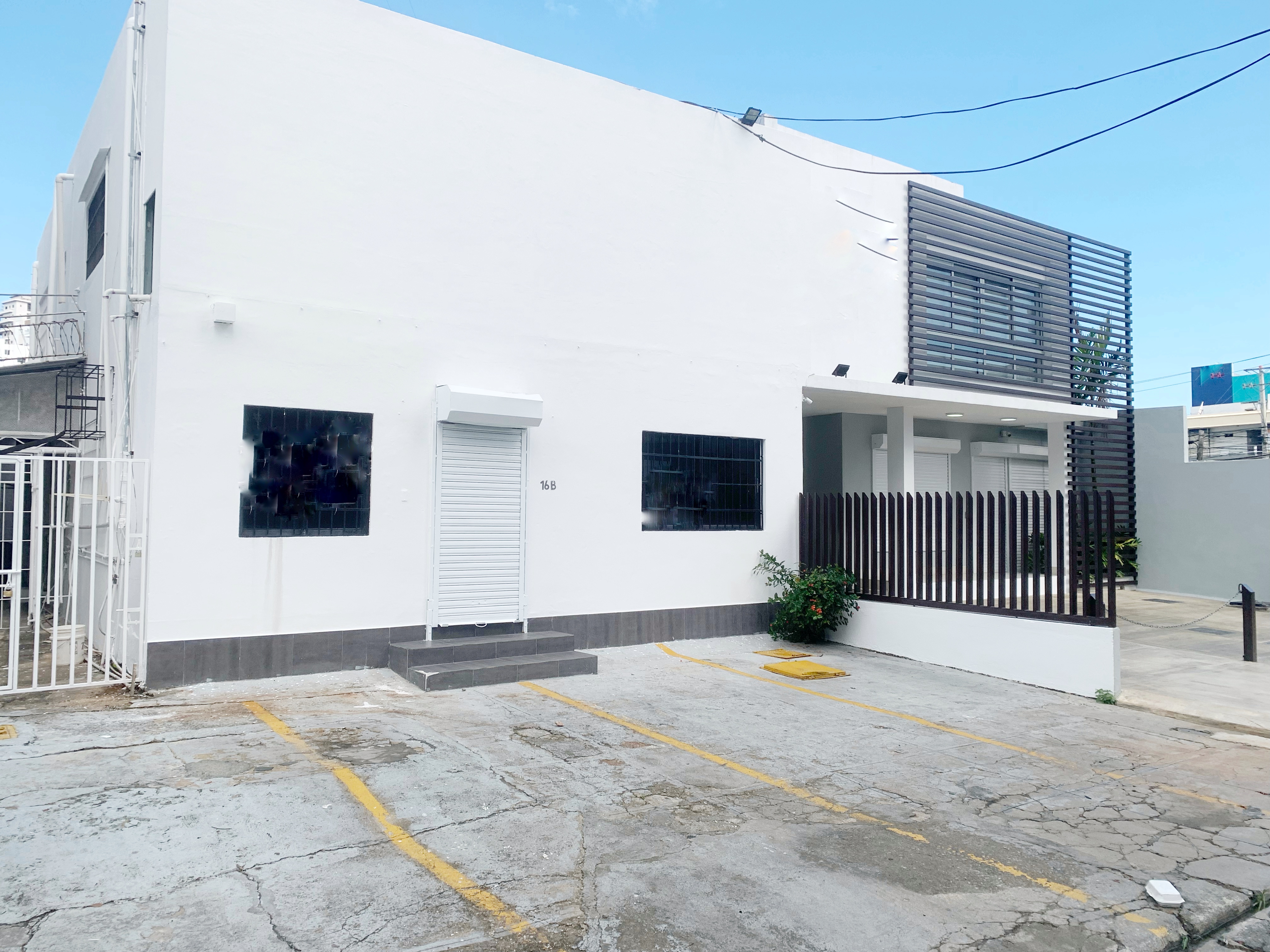oficinas y locales comerciales - Local céntrico en Naco 1