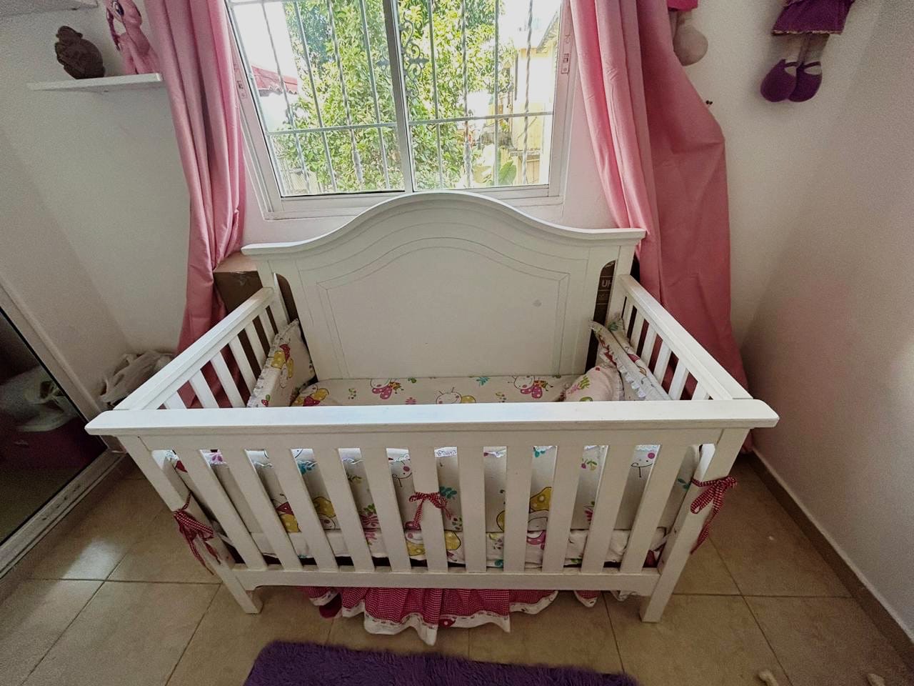 accesorios - Cuna solo usada por 3 meses, lo doy con el juego de colchas  2