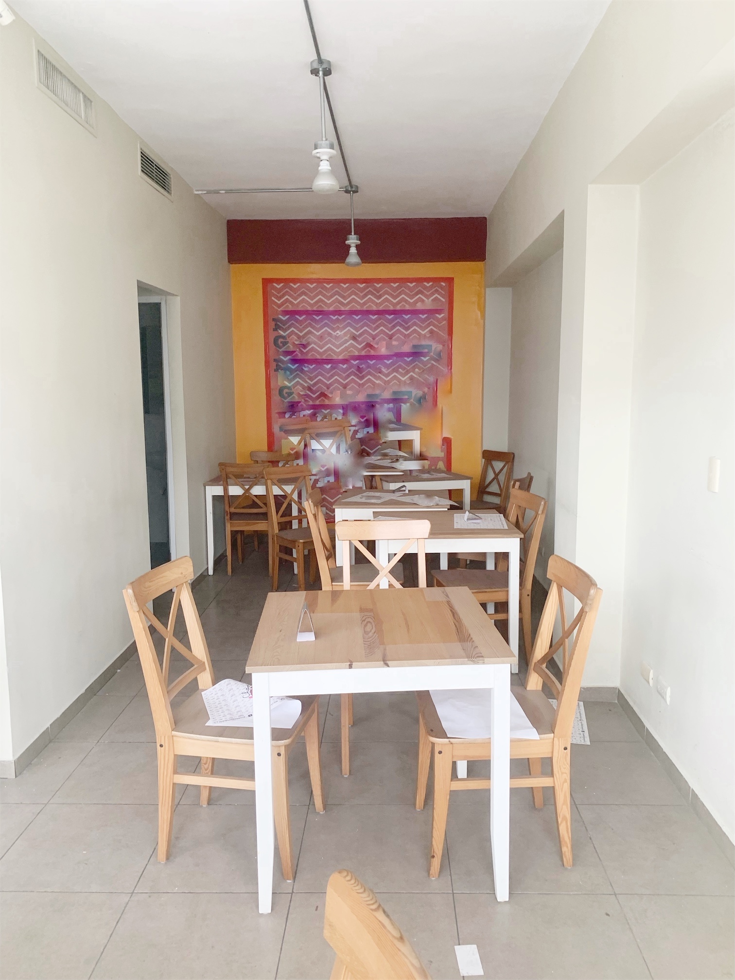 oficinas y locales comerciales - Local en Piantini  amplio 1