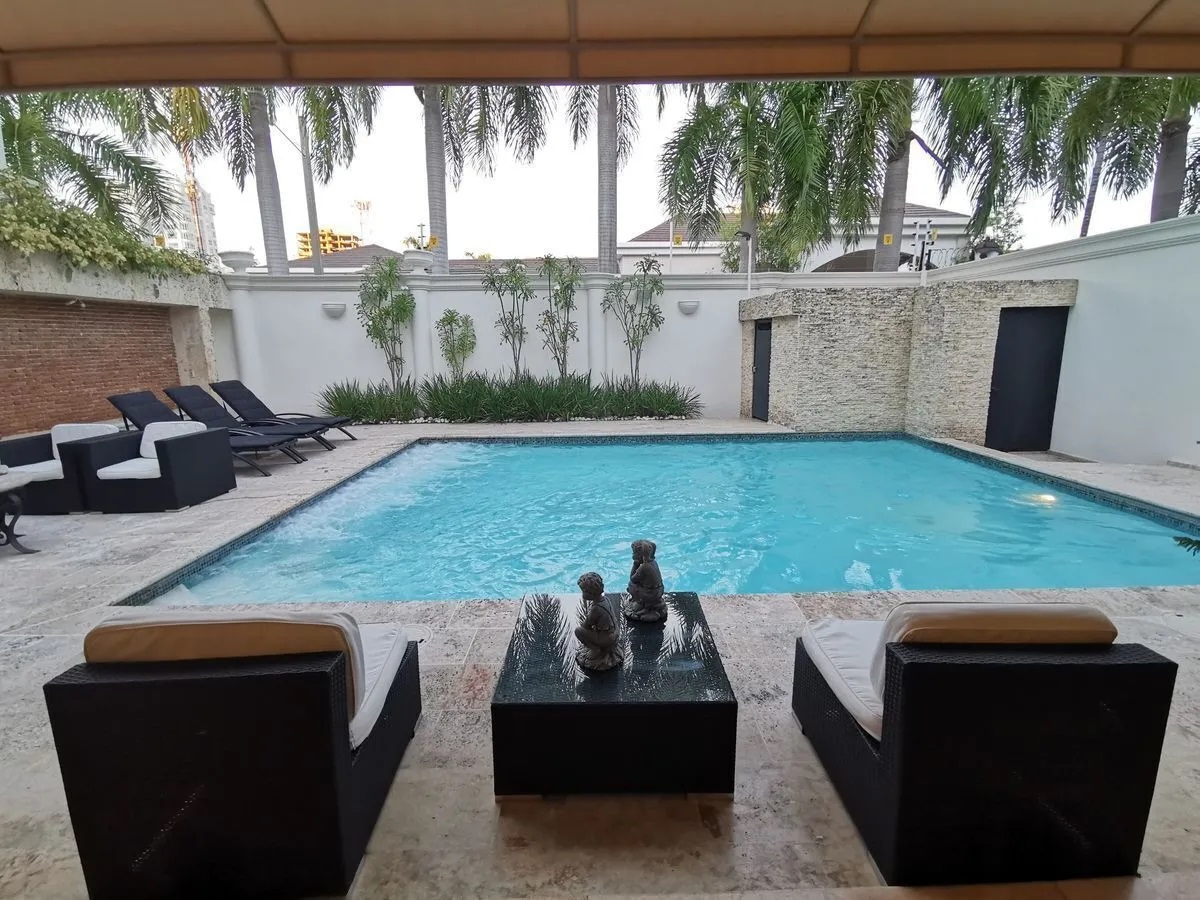 casas - Casa en Bella Vista para embajadas  3