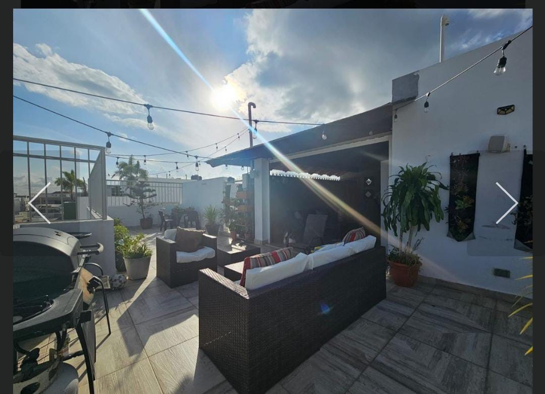 apartamentos - Vendo este amplio Penthouse en el Millón
 0