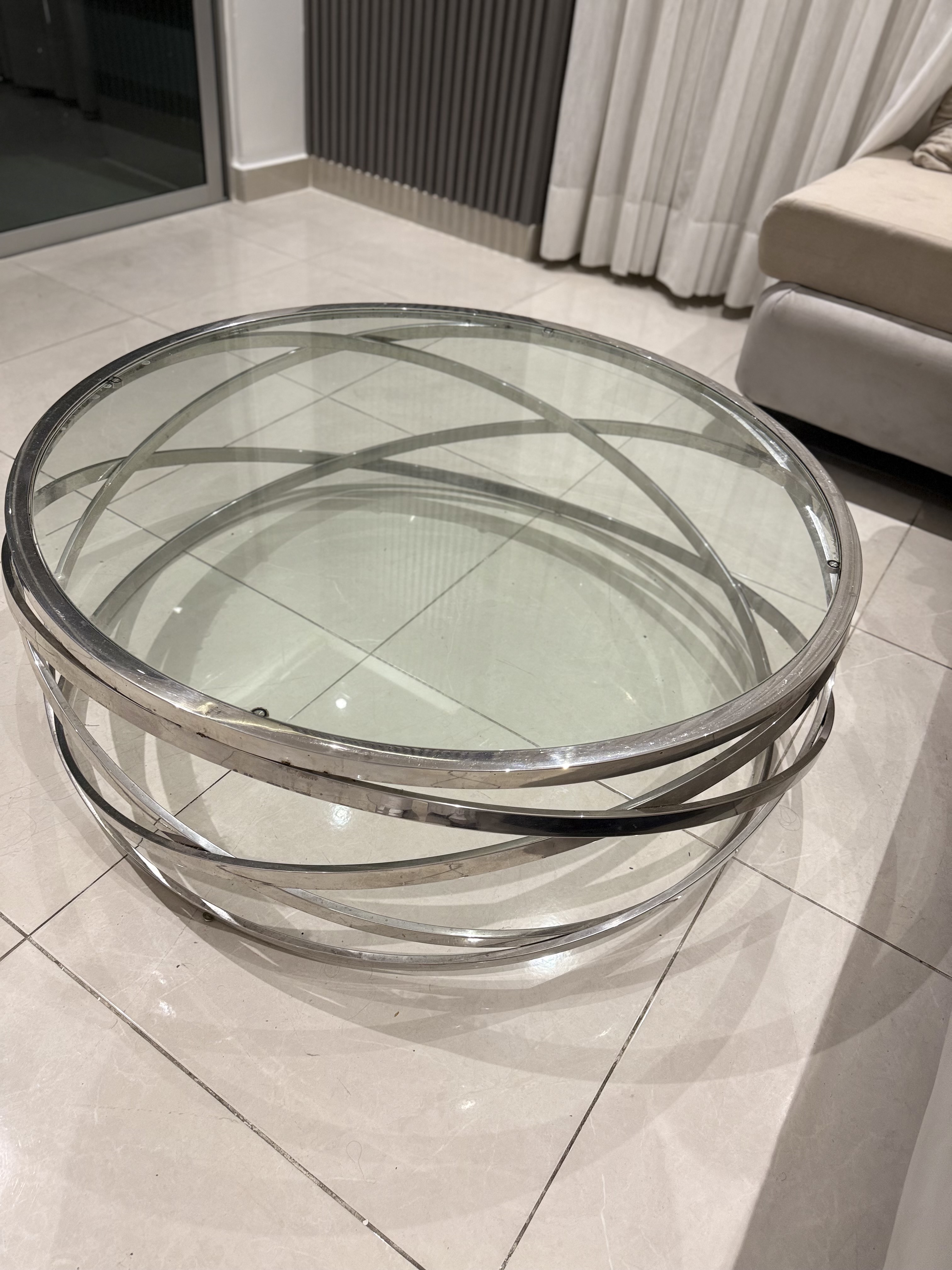 muebles y colchones - Sofá L con mesa plateada  4
