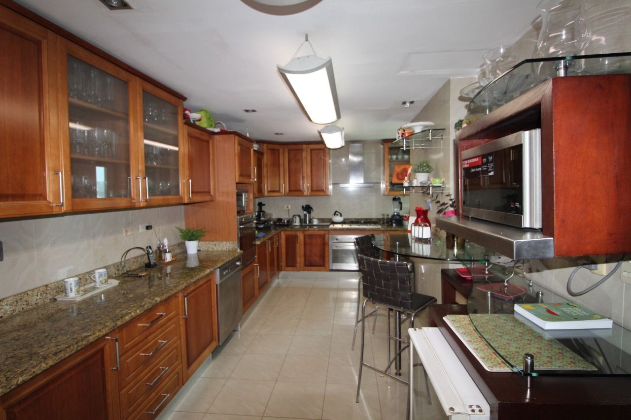 apartamentos - Malecon piso 20 3 habitaciones 3.5 banos estudio balcon 4