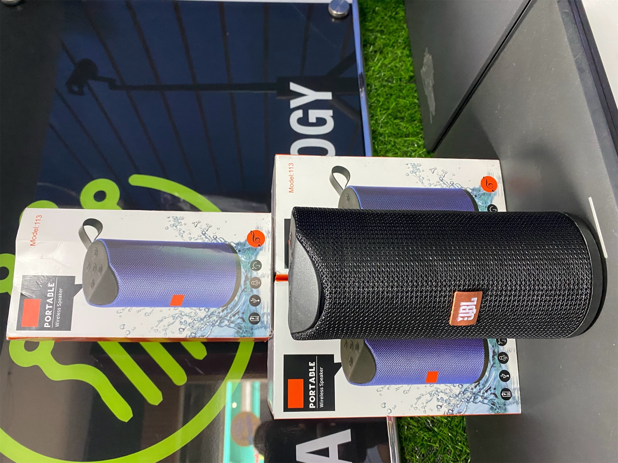 camaras y audio - bocina bluetooth pequeña  1