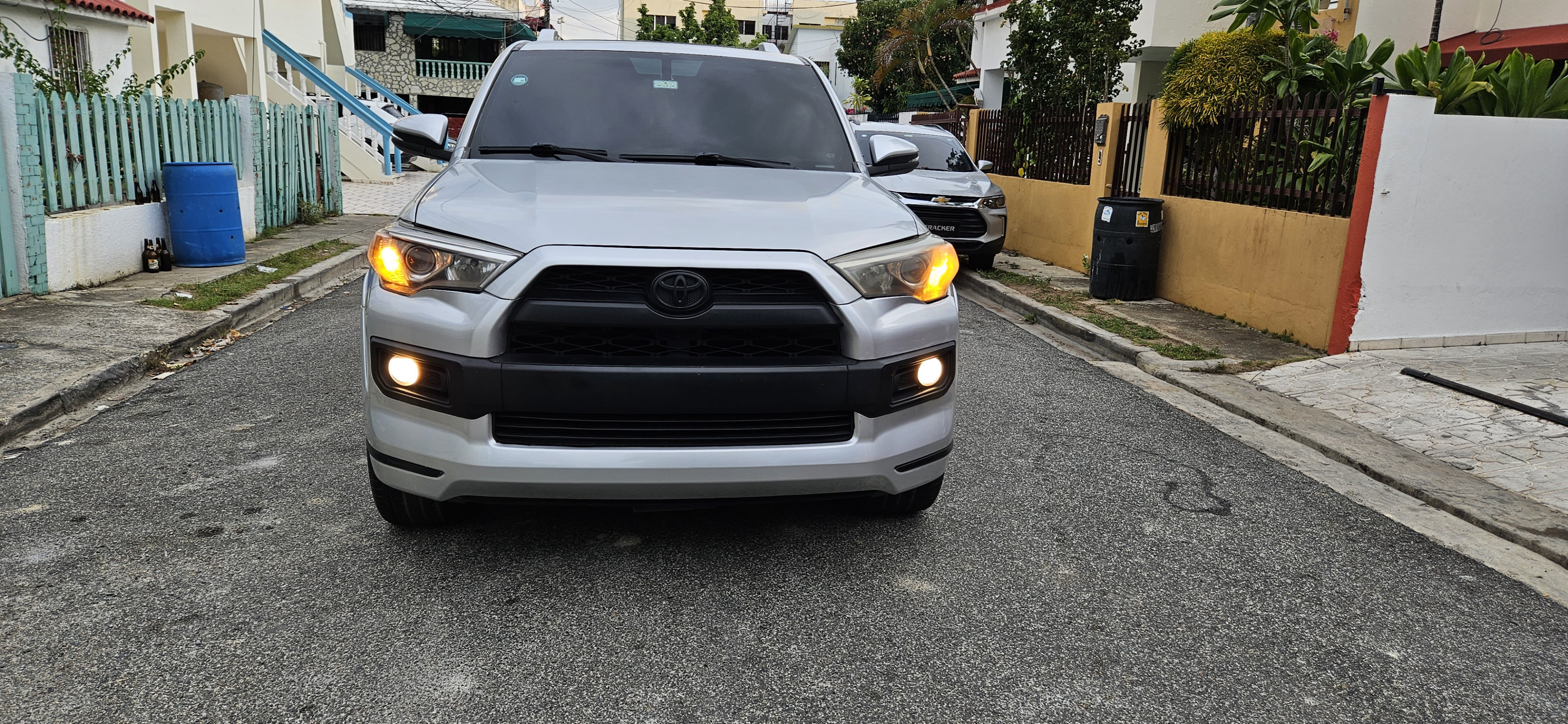 jeepetas y camionetas - Toyota 4runner 4x4 3 filas full 1