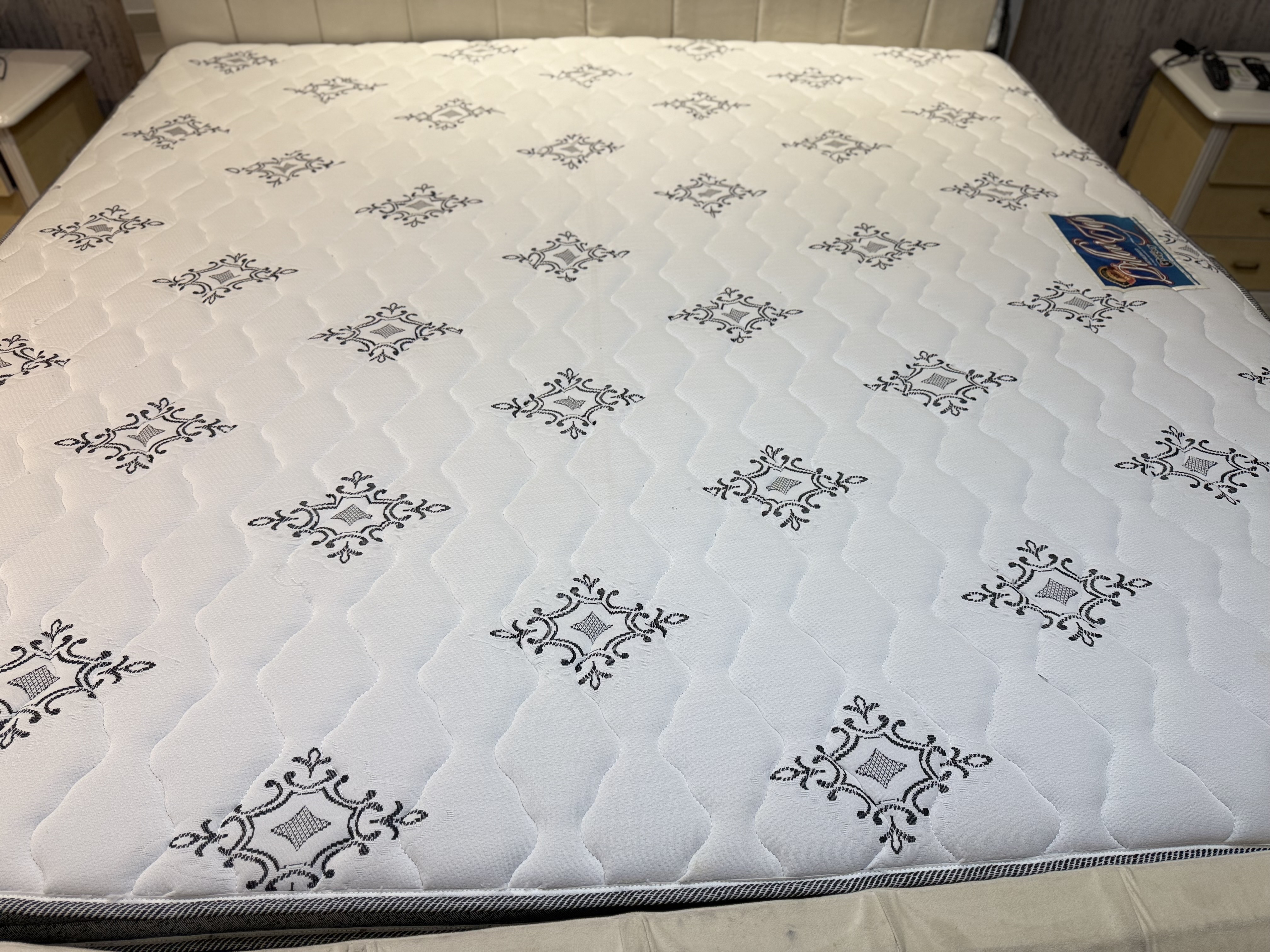 muebles y colchones - Cama King 80x80 base, espaldar y colchón  2