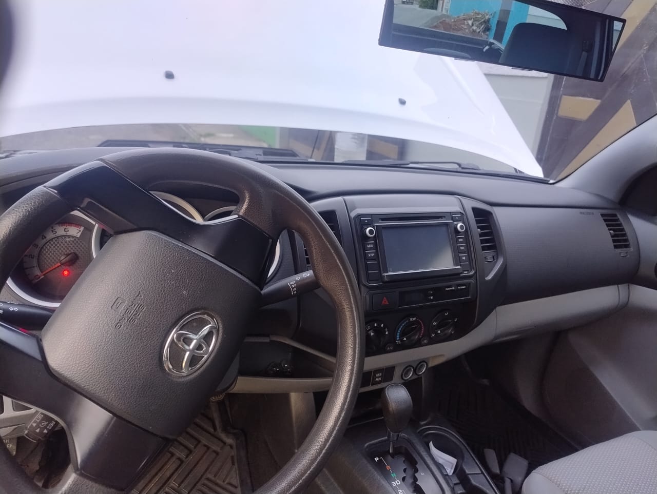 jeepetas y camionetas - TOYOTA TACOMA UNA CABINA 2014 5