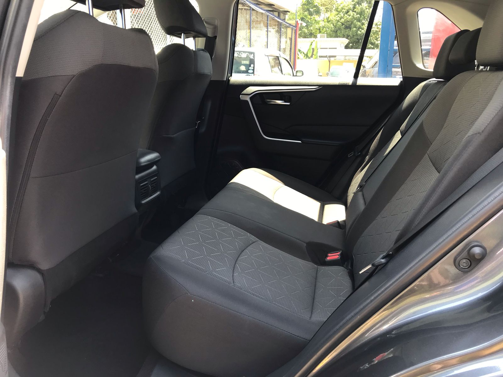 jeepetas y camionetas - TOYOTA RAV4 XLE 2020 7