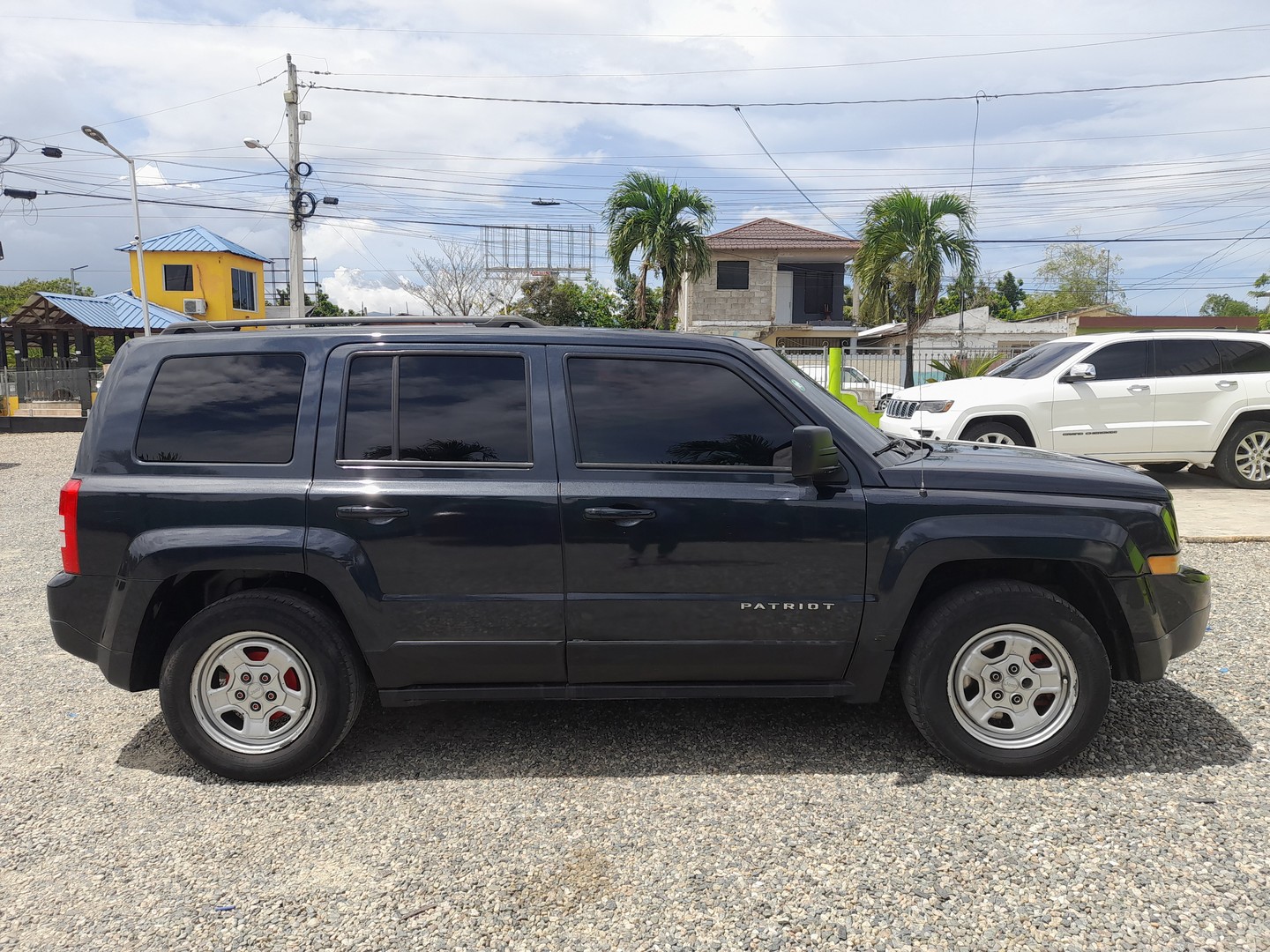 jeepetas y camionetas - Jeep Patriot Sport 2016 RD$570,000...